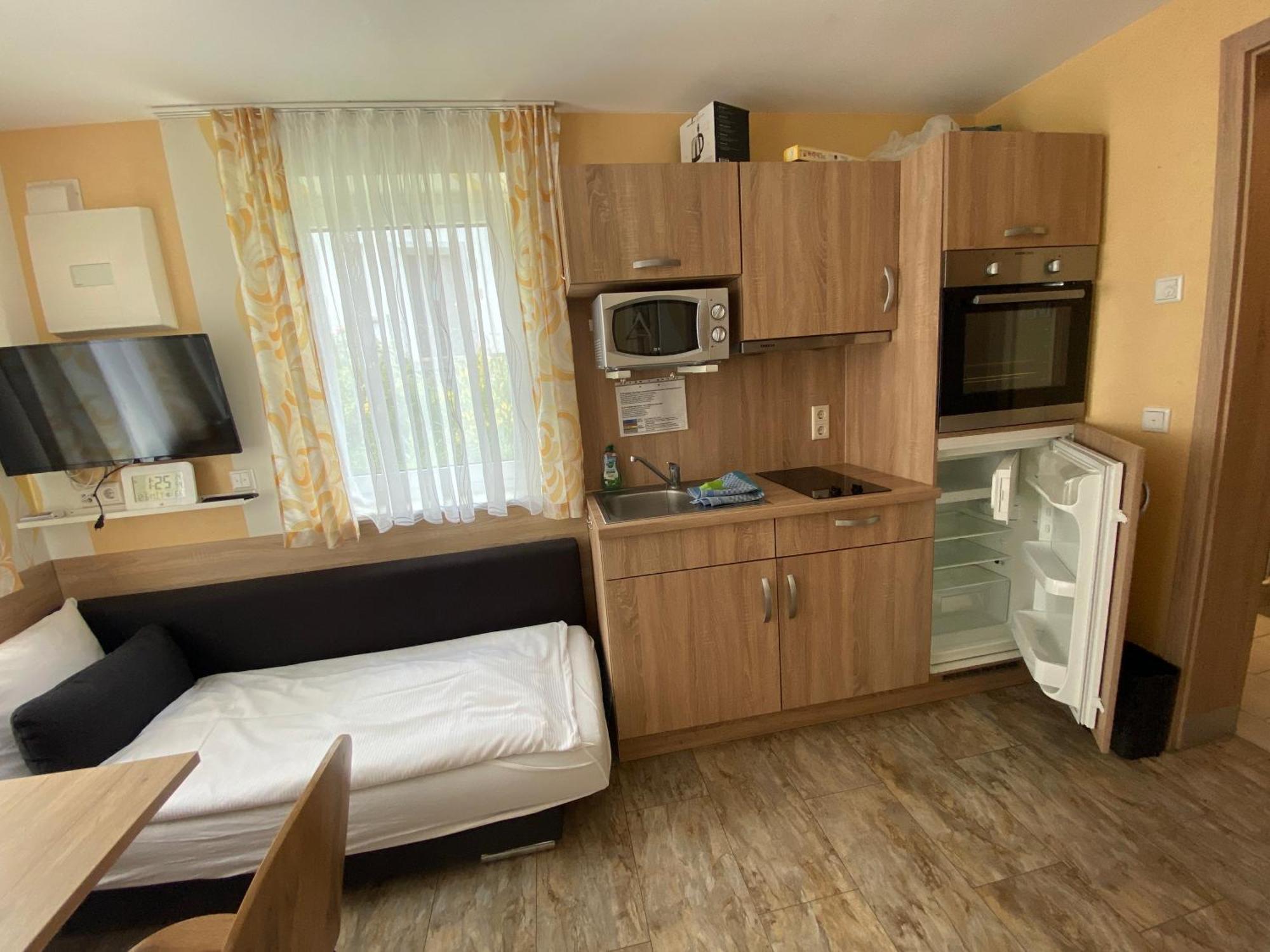 Hotel Mowo Kirchberg Würzburg Esterno foto