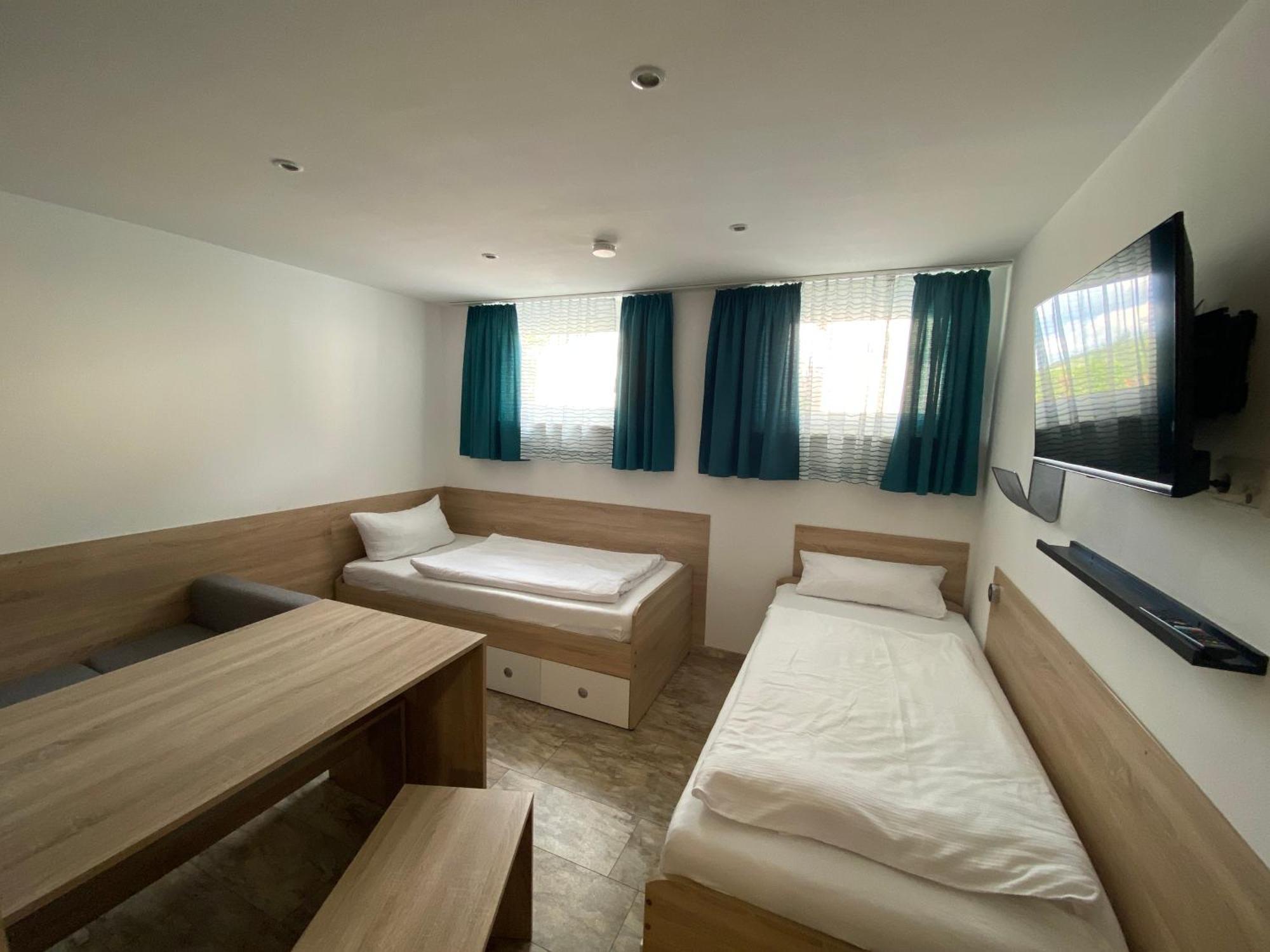 Hotel Mowo Kirchberg Würzburg Esterno foto